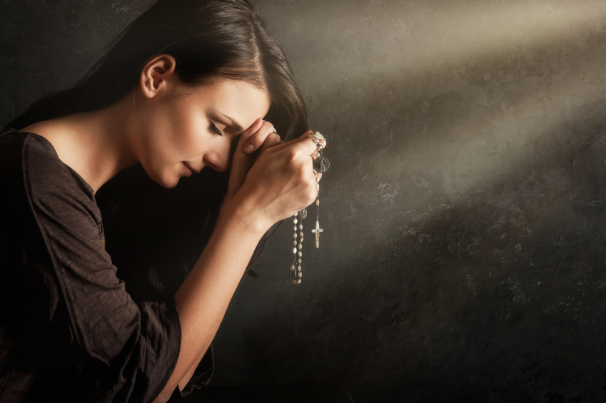 https://finerfem.files.wordpress.com/2013/07/woman-praying.jpg